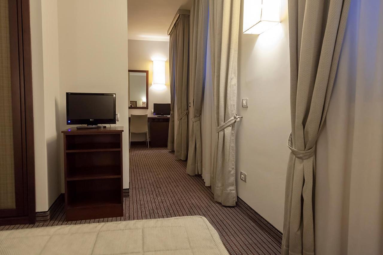 Hotel Dei Gonzaga Reggiolo Eksteriør bilde